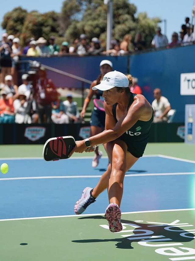 网球与匹克球步法的差异分析